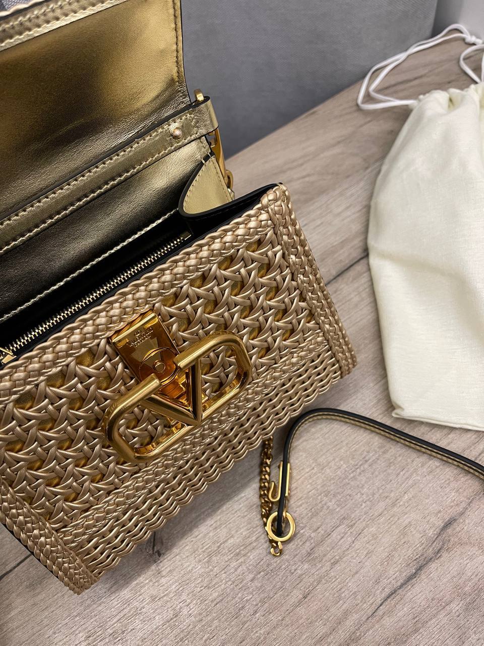 Сумка трендовая женская Valentino BP-45730 Сумка трендовая женская Valentino BP-45730