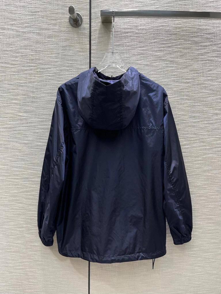 Коллекционная ветровка Louis Vuitton BP-15579 Коллекционная ветровка Louis Vuitton BP-15579