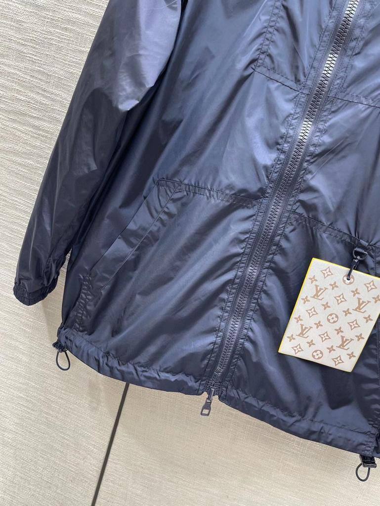 Коллекционная ветровка Louis Vuitton BP-15579 Коллекционная ветровка Louis Vuitton BP-15579