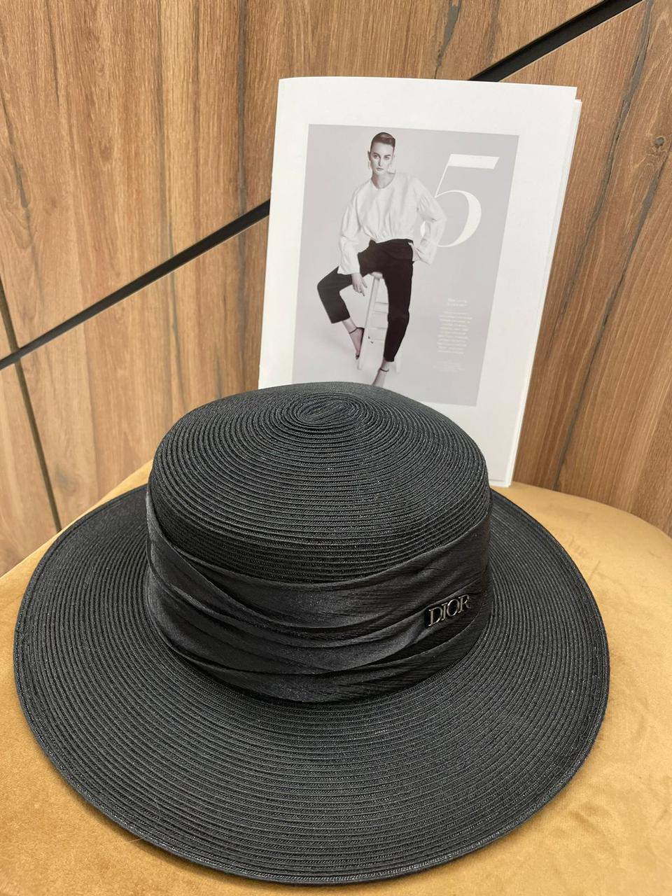 Шляпа Christian Dior коллекционная BP-50572 Шляпа Christian Dior коллекционная BP-50572