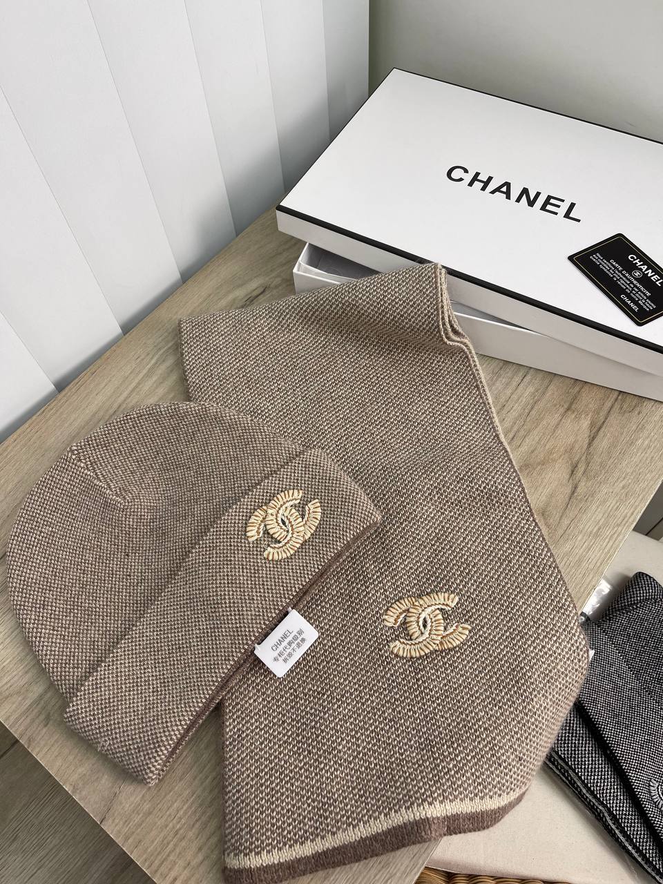 Комплект коллекционный Chanel BP-21750 Комплект коллекционный Chanel BP-21750