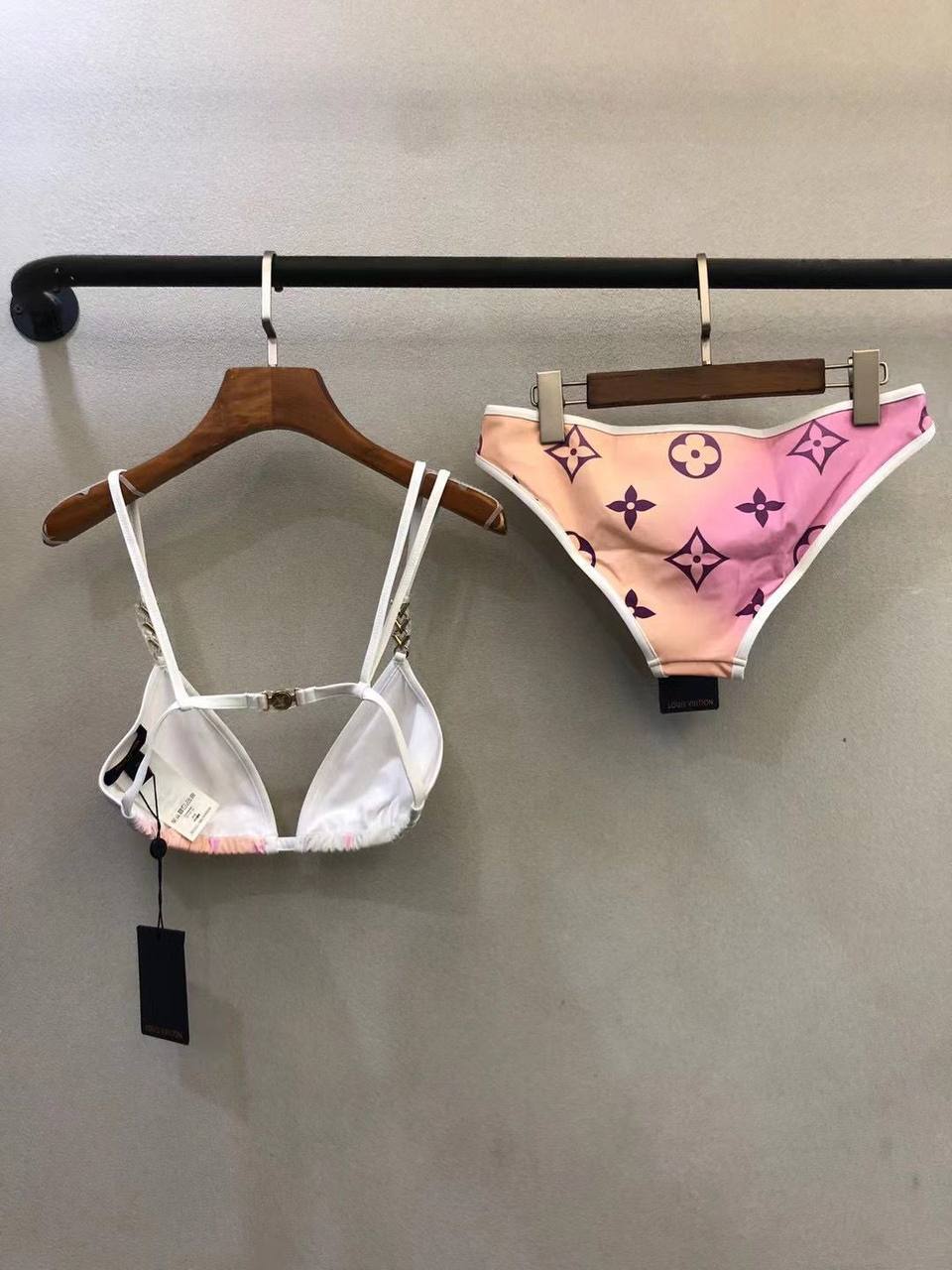 Коллекционный купальник Louis Vuitton BP-15390 Коллекционный купальник Louis Vuitton BP-15390