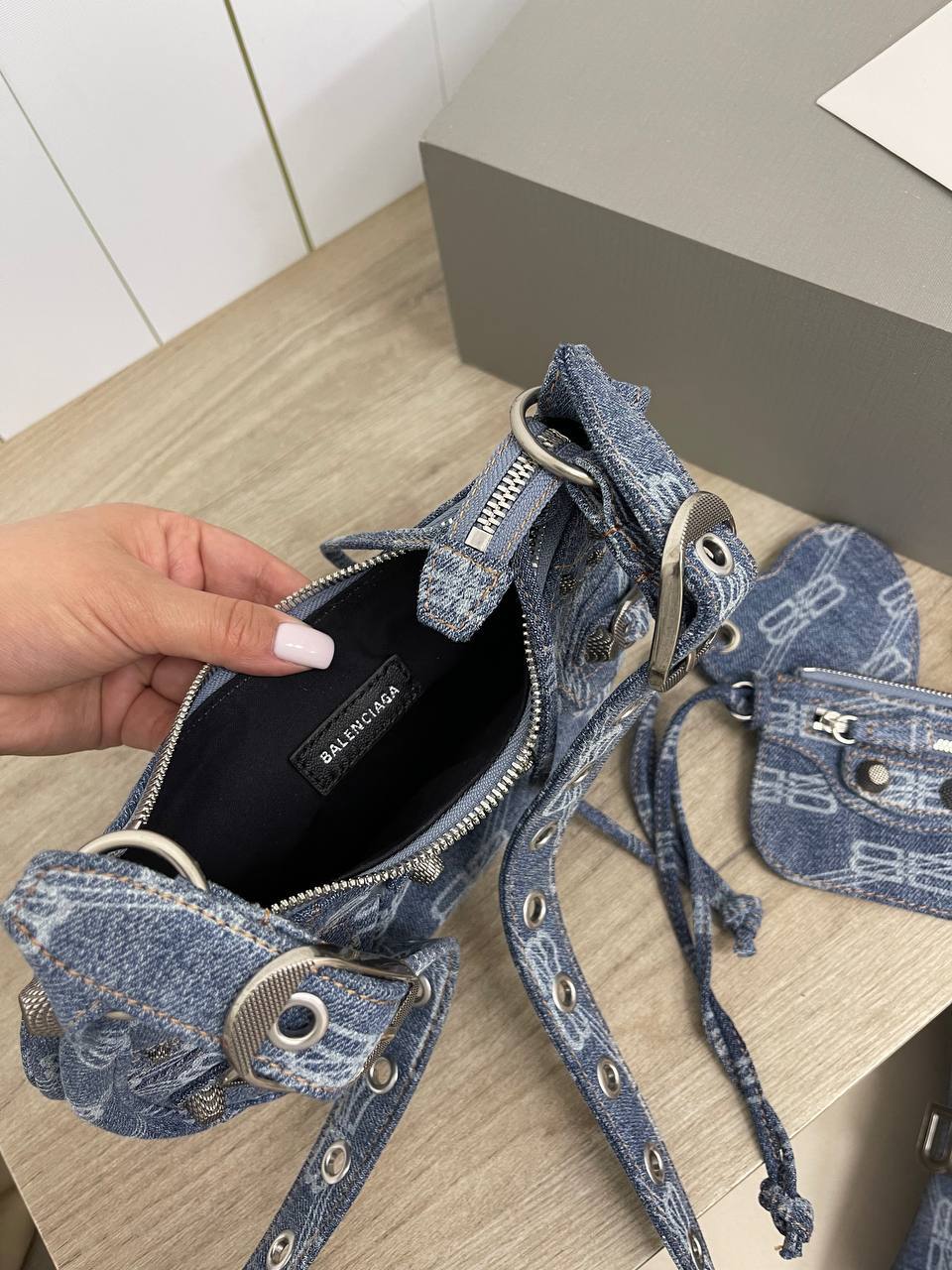 Элитная женская сумка Balenciaga BP-34784 Элитная женская сумка Balenciaga BP-34784