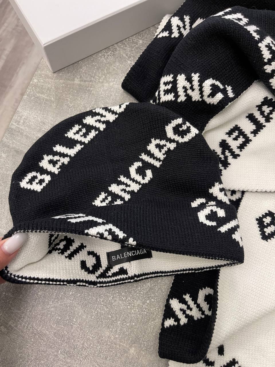 Коллекционный комплект Balenciaga BP-43024 Коллекционный комплект Balenciaga BP-43024