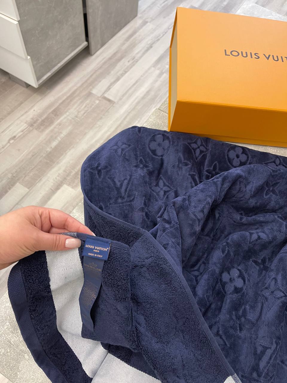 Louis Vuitton полотенце BP-43341 коллекционное Louis Vuitton полотенце BP-43341 коллекционное