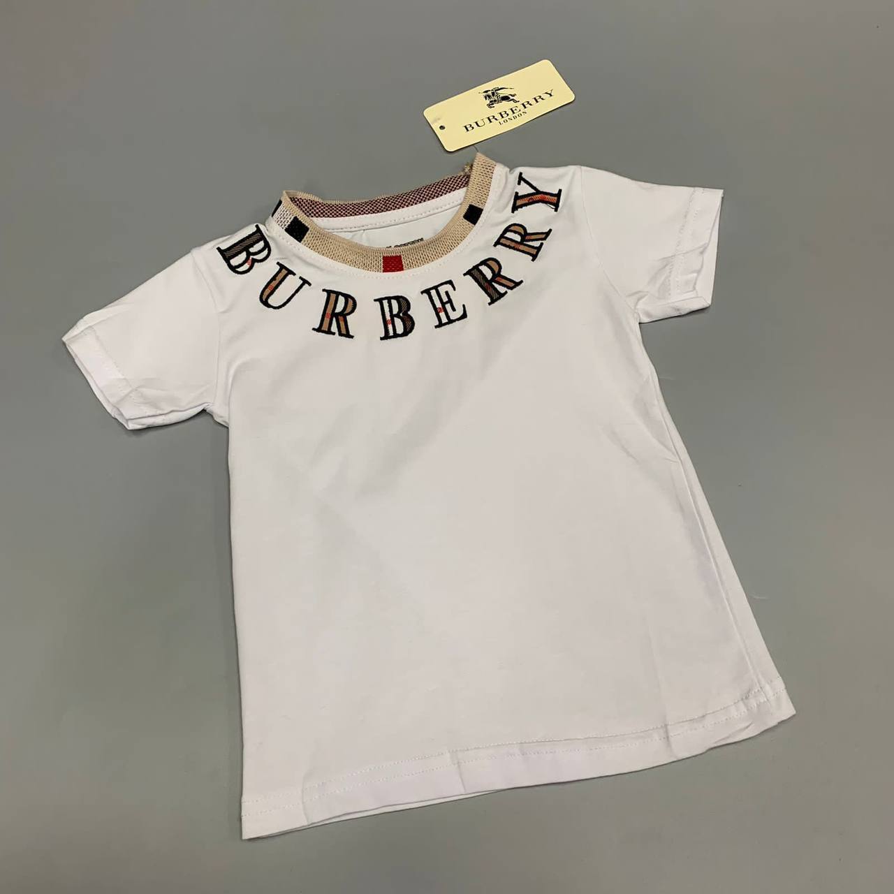 Футболка Burberry BP-35732 трендовая Футболка Burberry BP-35732 трендовая