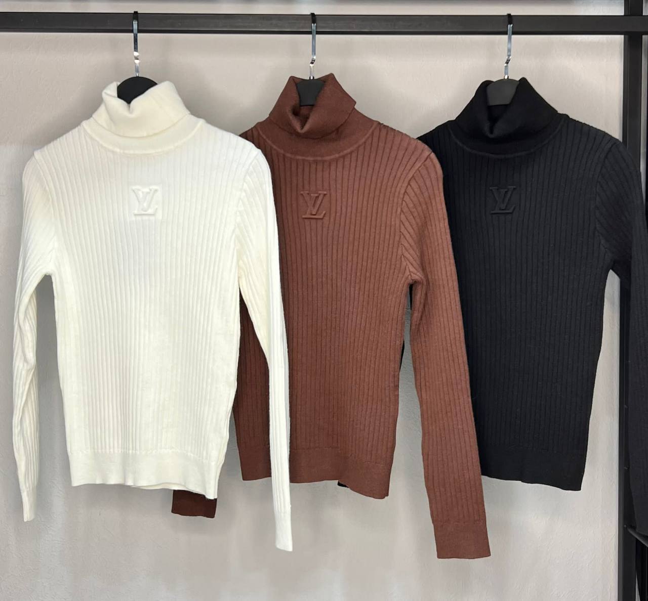 Водолазка премиальная Louis Vuitton BP-44429 Водолазка премиальная Louis Vuitton BP-44429