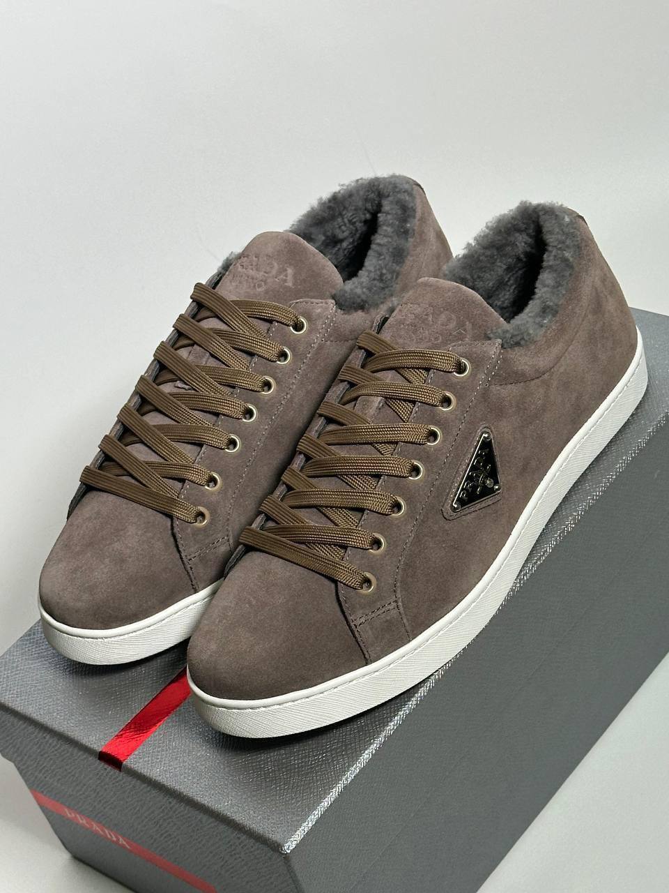 Prada стильные мужские кеды BP-44211 Prada стильные мужские кеды BP-44211