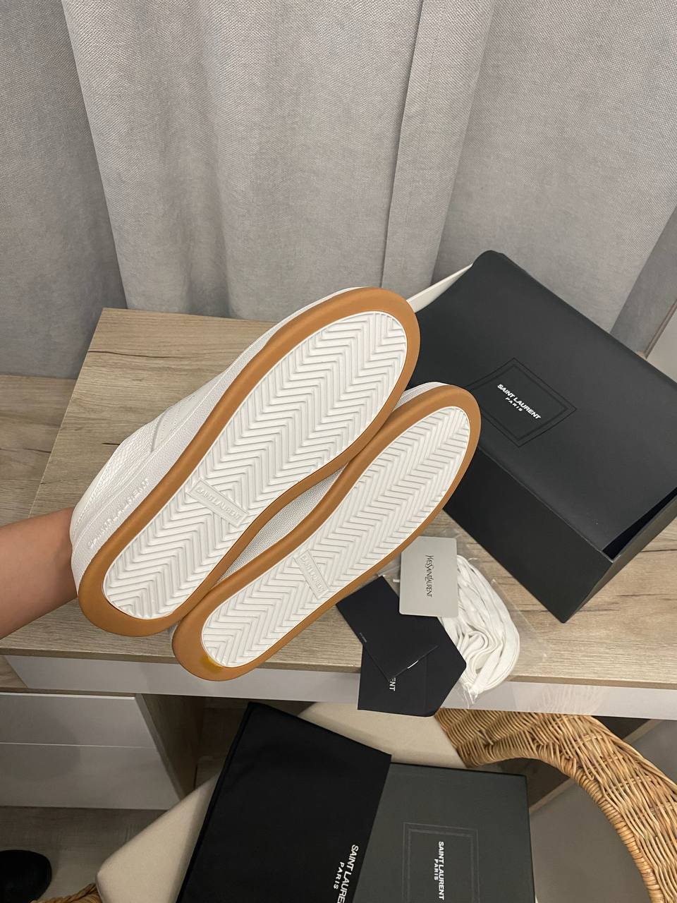 Yves Saint Laurent повседневные женские кеды BP-39956 Yves Saint Laurent повседневные женские кеды BP-39956