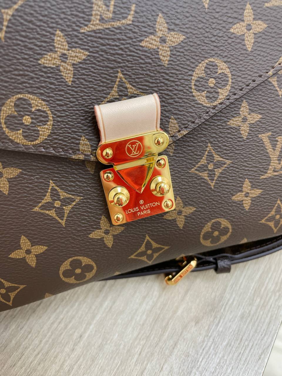 Сумка элитная женская Pochette Metis Louis Vuitton BP-15581 Сумка элитная женская Pochette Metis Louis Vuitton BP-15581
