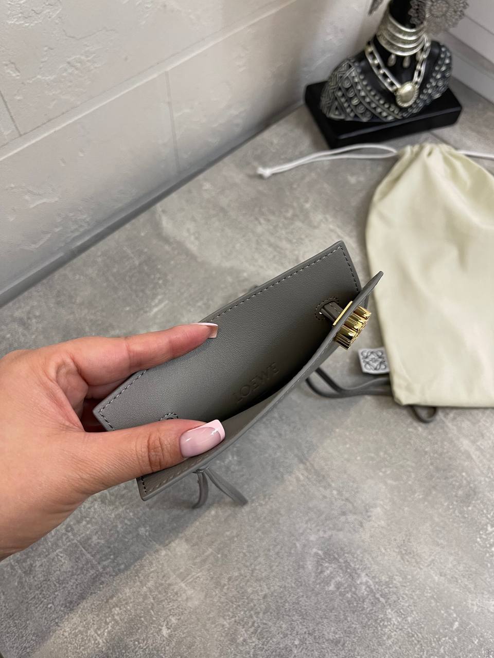 Женская лимитированная сумка Loewe BP-49030 Женская лимитированная сумка Loewe BP-49030