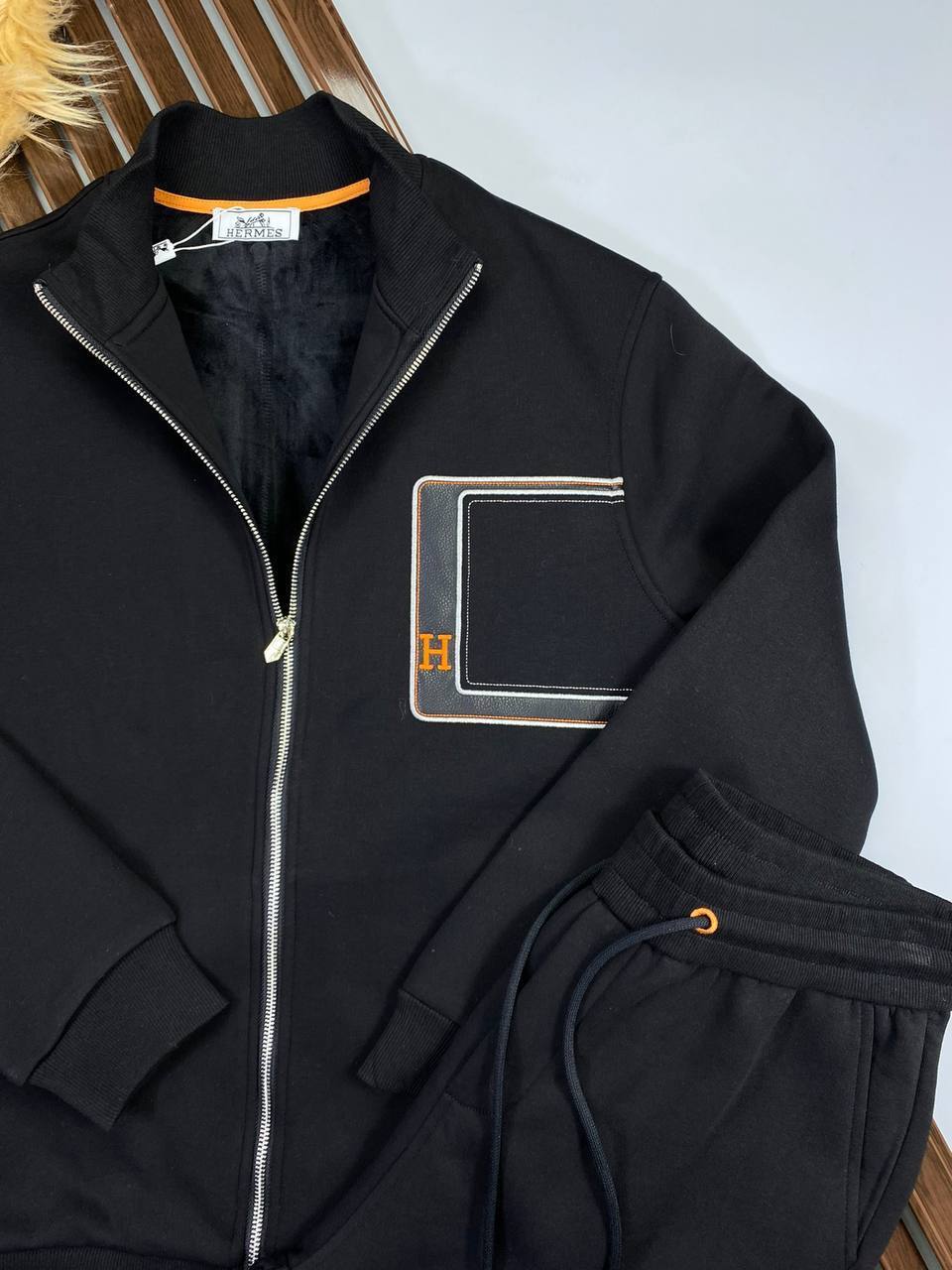 Спортивный костюм черный с логотипом Hermes BP-26277 Спортивный костюм черный с логотипом Hermes BP-26277