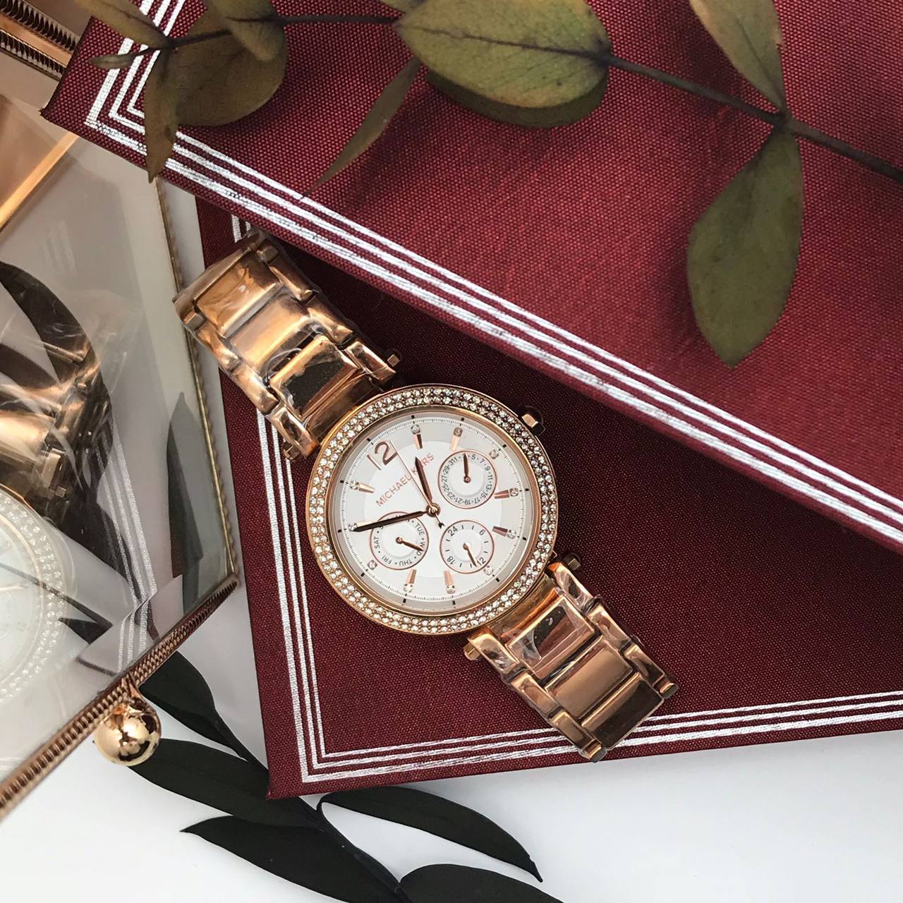 Часы стильные Michael Kors BP-40527 Часы стильные Michael Kors BP-40527