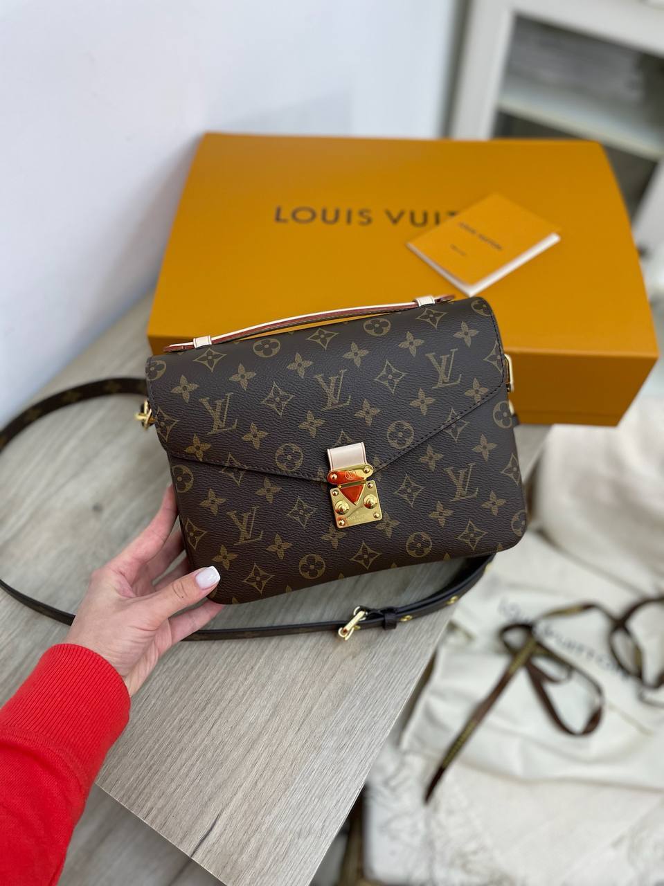 Сумка элитная женская Pochette Metis Louis Vuitton BP-15581 Сумка элитная женская Pochette Metis Louis Vuitton BP-15581