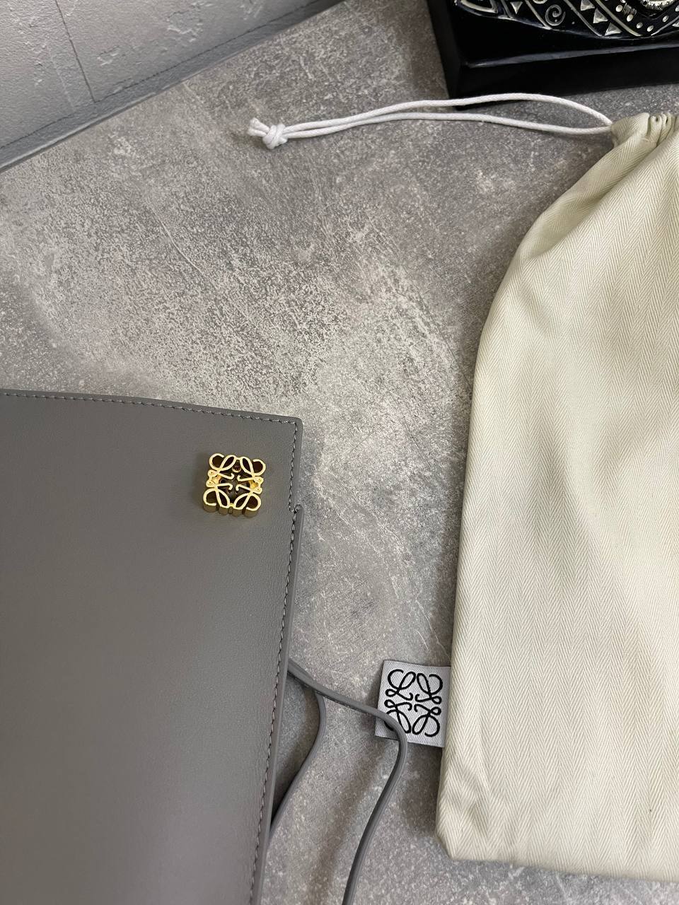 Женская лимитированная сумка Loewe BP-49030 Женская лимитированная сумка Loewe BP-49030