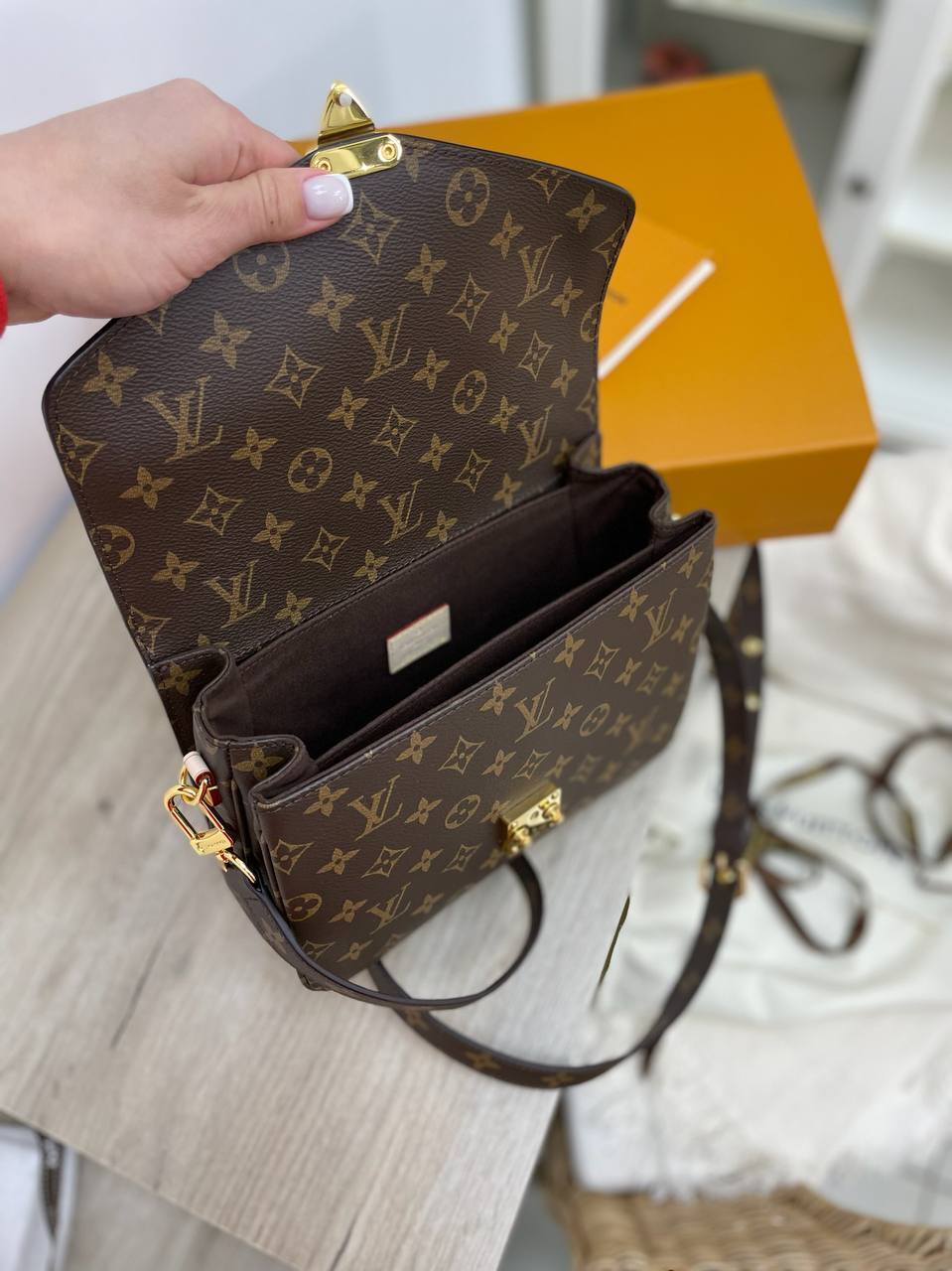 Сумка элитная женская Pochette Metis Louis Vuitton BP-15581 Сумка элитная женская Pochette Metis Louis Vuitton BP-15581