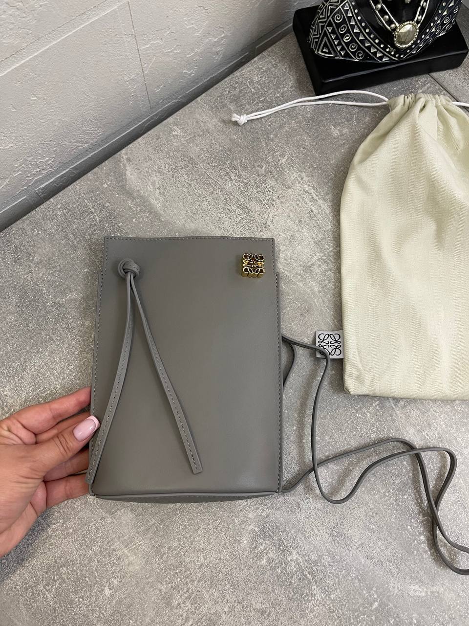 Женская лимитированная сумка Loewe BP-49030 Женская лимитированная сумка Loewe BP-49030