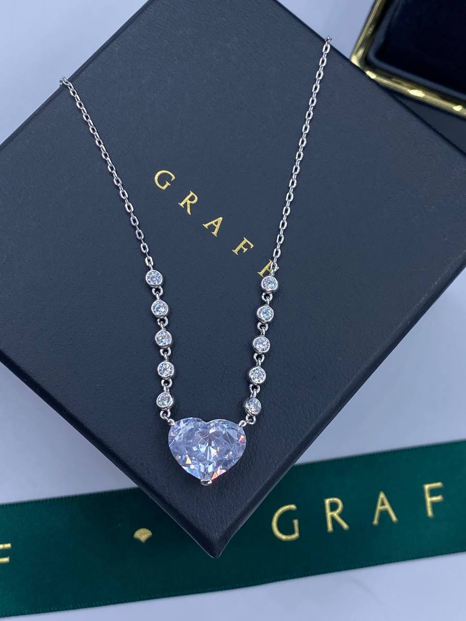 Коллекционная подвеска Graff BP-32401 Коллекционная подвеска Graff BP-32401