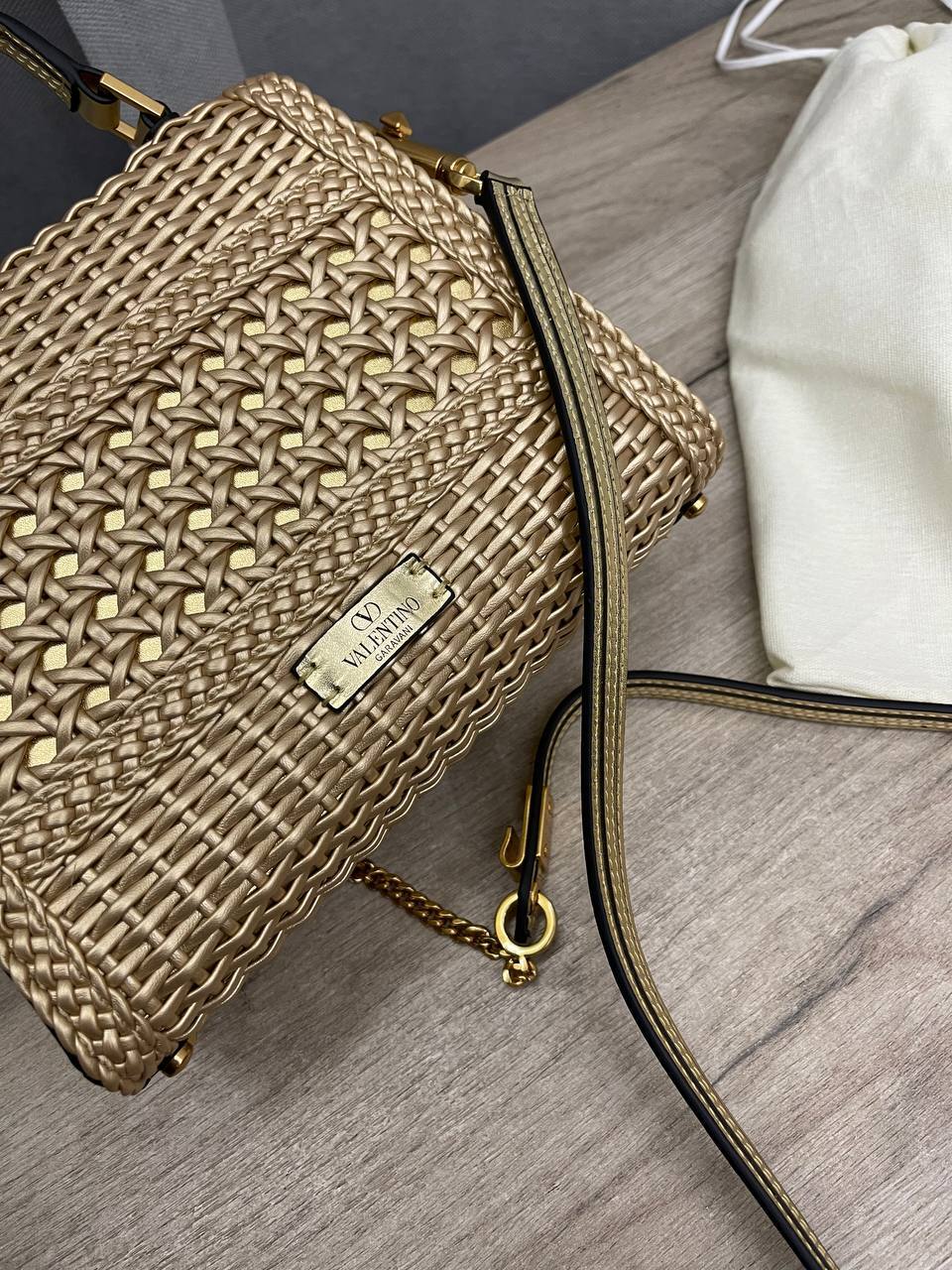 Сумка трендовая женская Valentino BP-45730 Сумка трендовая женская Valentino BP-45730