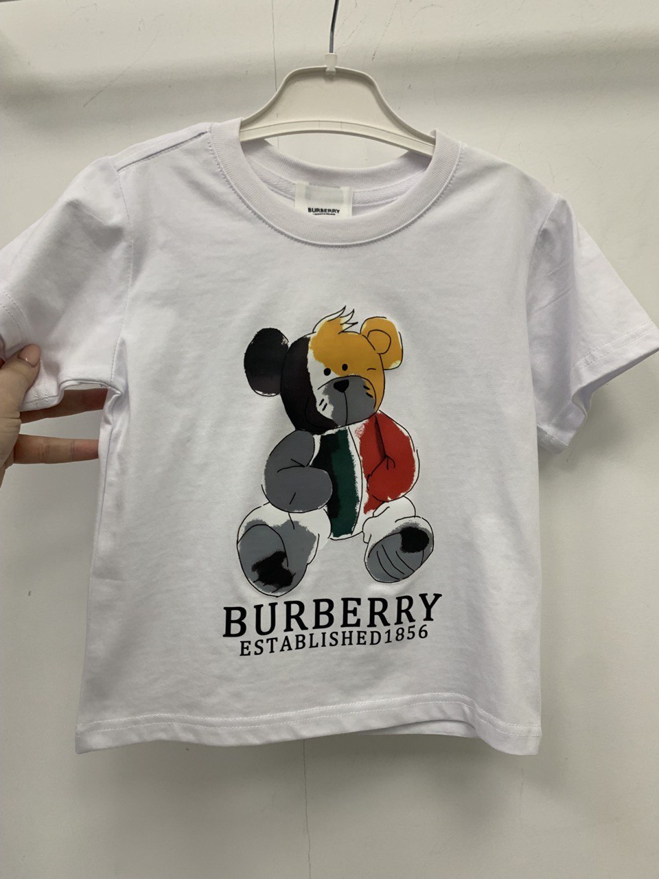 Burberry лимитная футболка BP-34431 Burberry лимитная футболка BP-34431