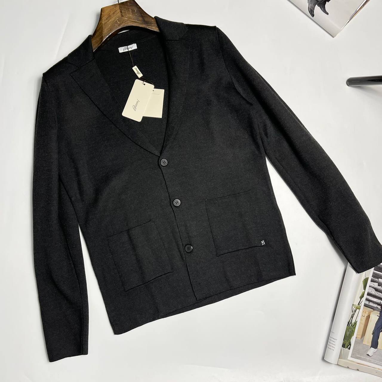 Brioni стильный кардиган BP-41363 Brioni стильный кардиган BP-41363