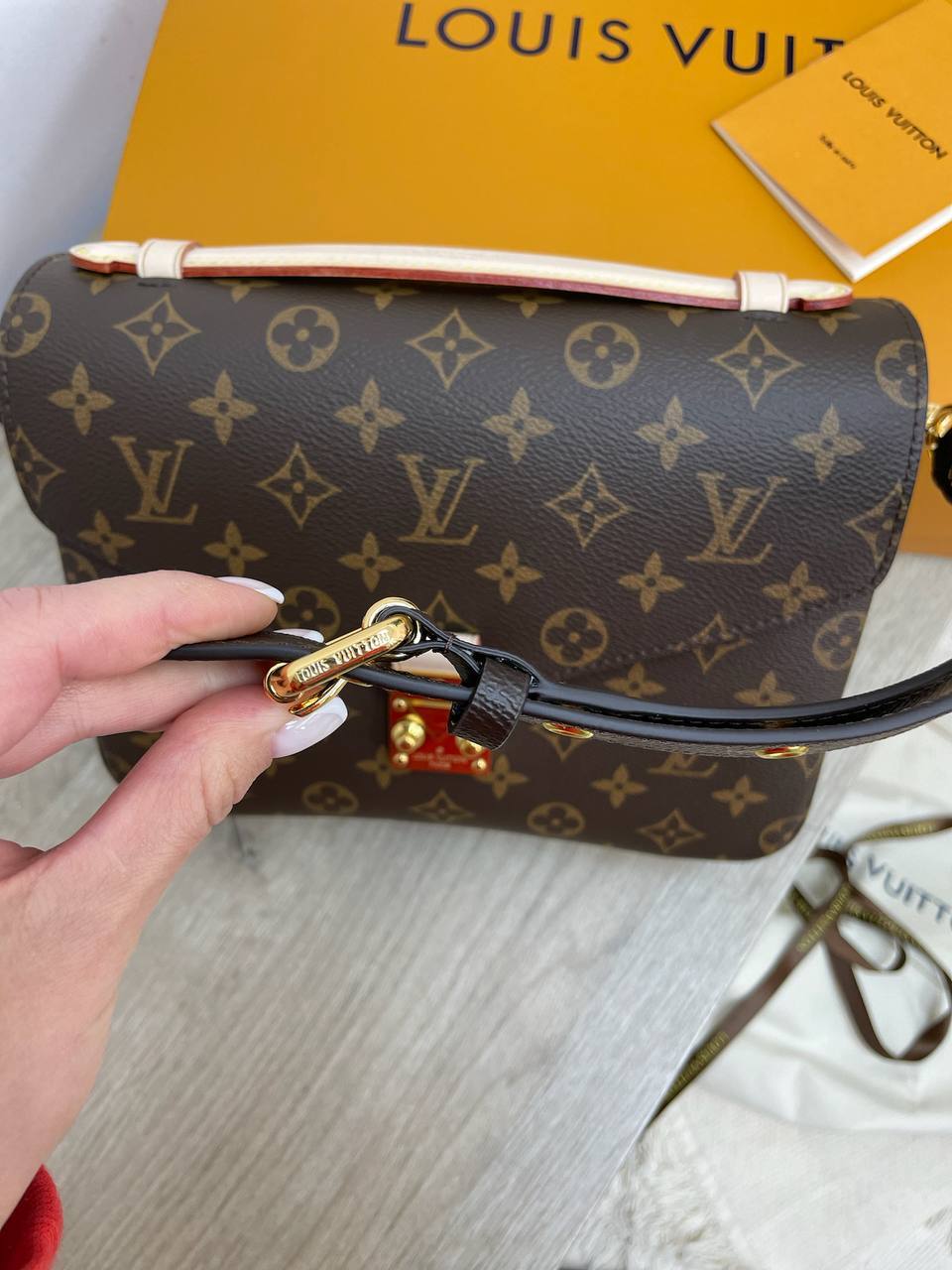 Сумка элитная женская Pochette Metis Louis Vuitton BP-15581 Сумка элитная женская Pochette Metis Louis Vuitton BP-15581