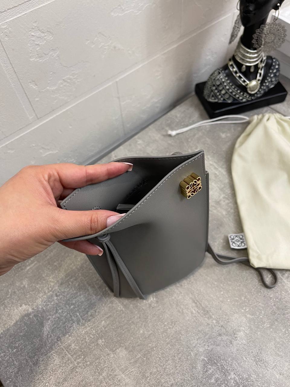 Женская лимитированная сумка Loewe BP-49030 Женская лимитированная сумка Loewe BP-49030