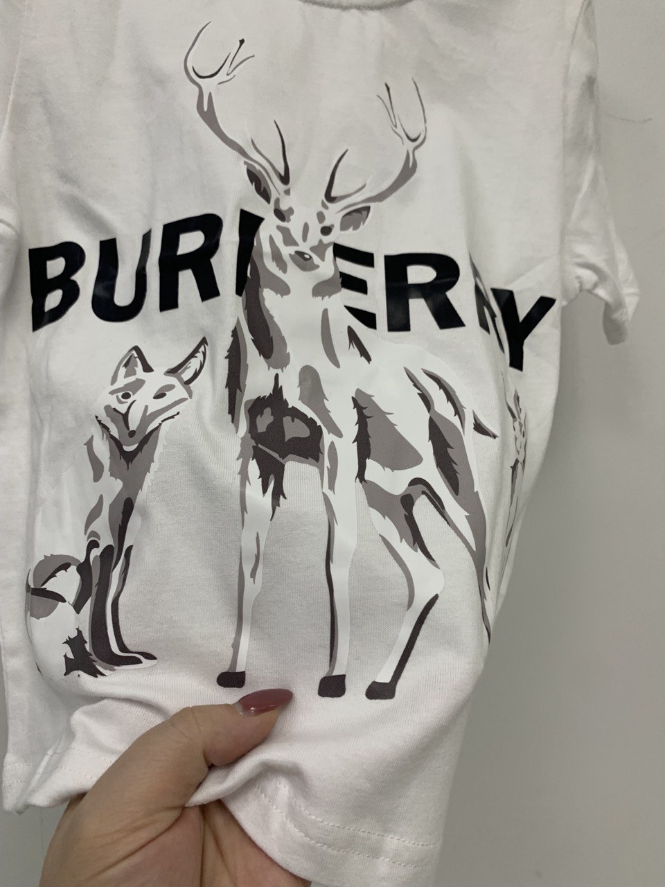 Футболка Burberry премиальная BP-34427 Футболка Burberry премиальная BP-34427
