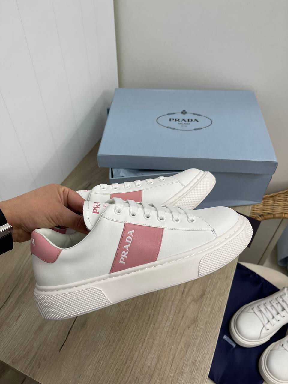 Кеды трендовые женские Prada BP-32132 Кеды трендовые женские Prada BP-32132