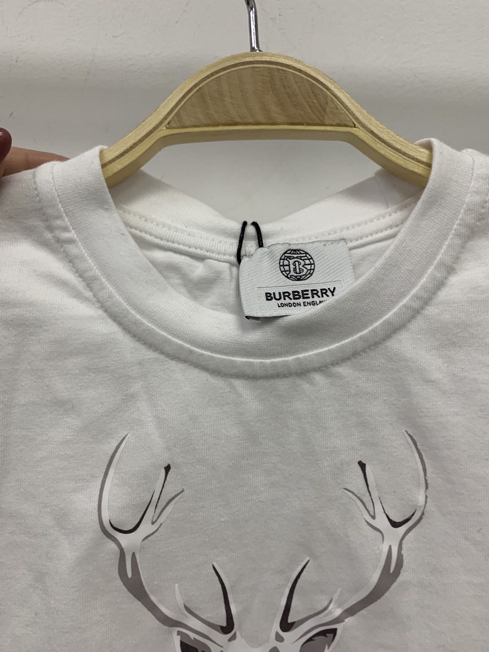 Футболка Burberry премиальная BP-34427 Футболка Burberry премиальная BP-34427