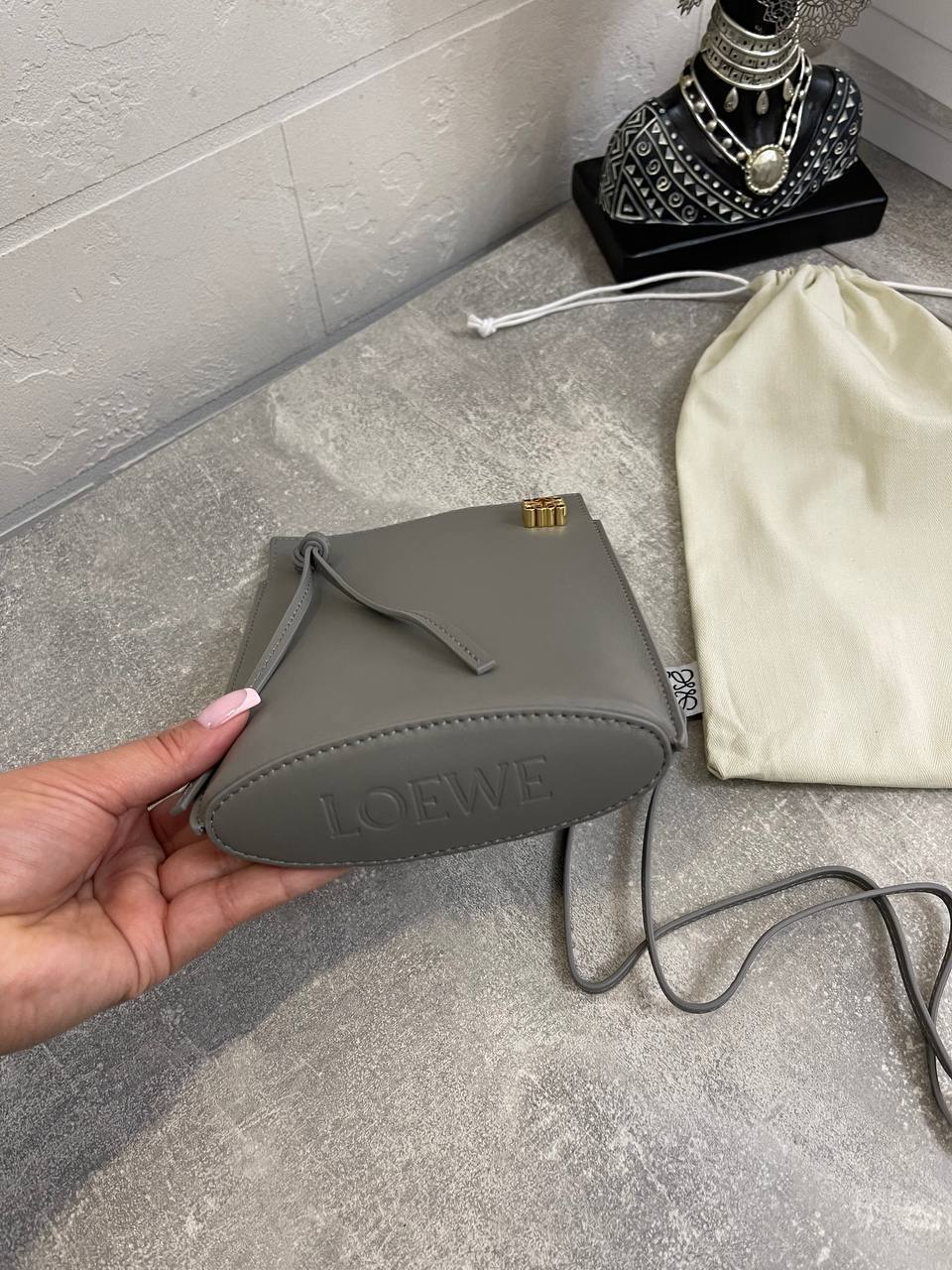 Женская лимитированная сумка Loewe BP-49030 Женская лимитированная сумка Loewe BP-49030