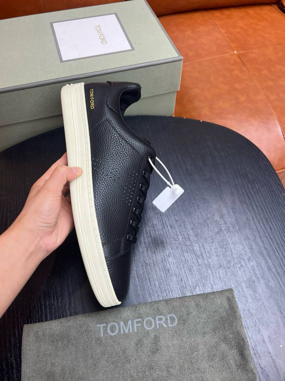 Tom Ford стильные кеды BP-46835 Tom Ford стильные кеды BP-46835