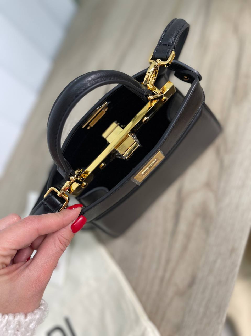 Трендовая женская сумка Fendi BP-24074 Трендовая женская сумка Fendi BP-24074