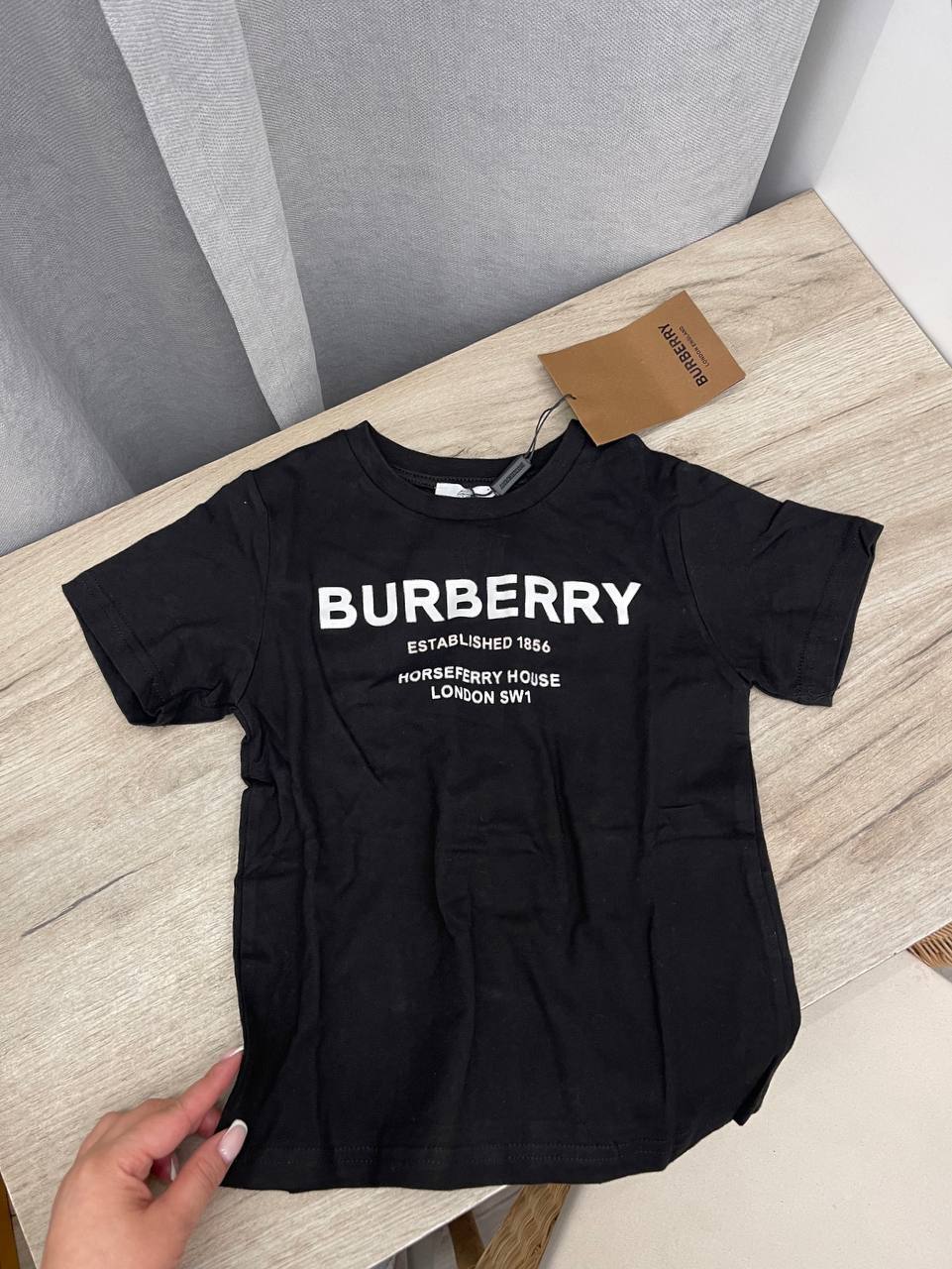 Футболка трендовая Burberry BP-46109 Футболка трендовая Burberry BP-46109