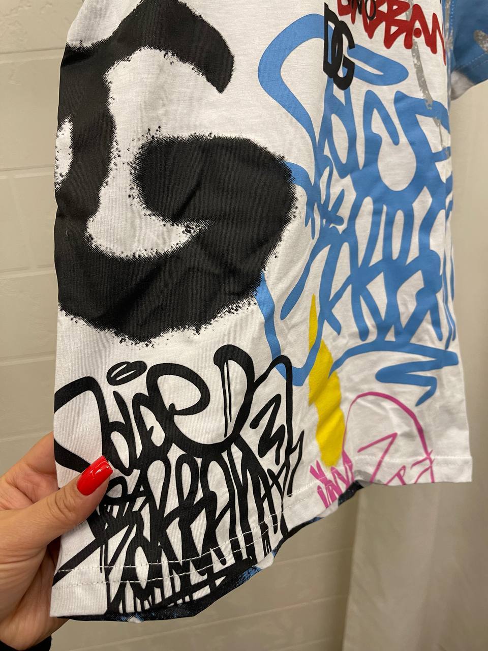 Футболка Dolce & Gabbana стильная BP-46401 Футболка Dolce & Gabbana стильная BP-46401