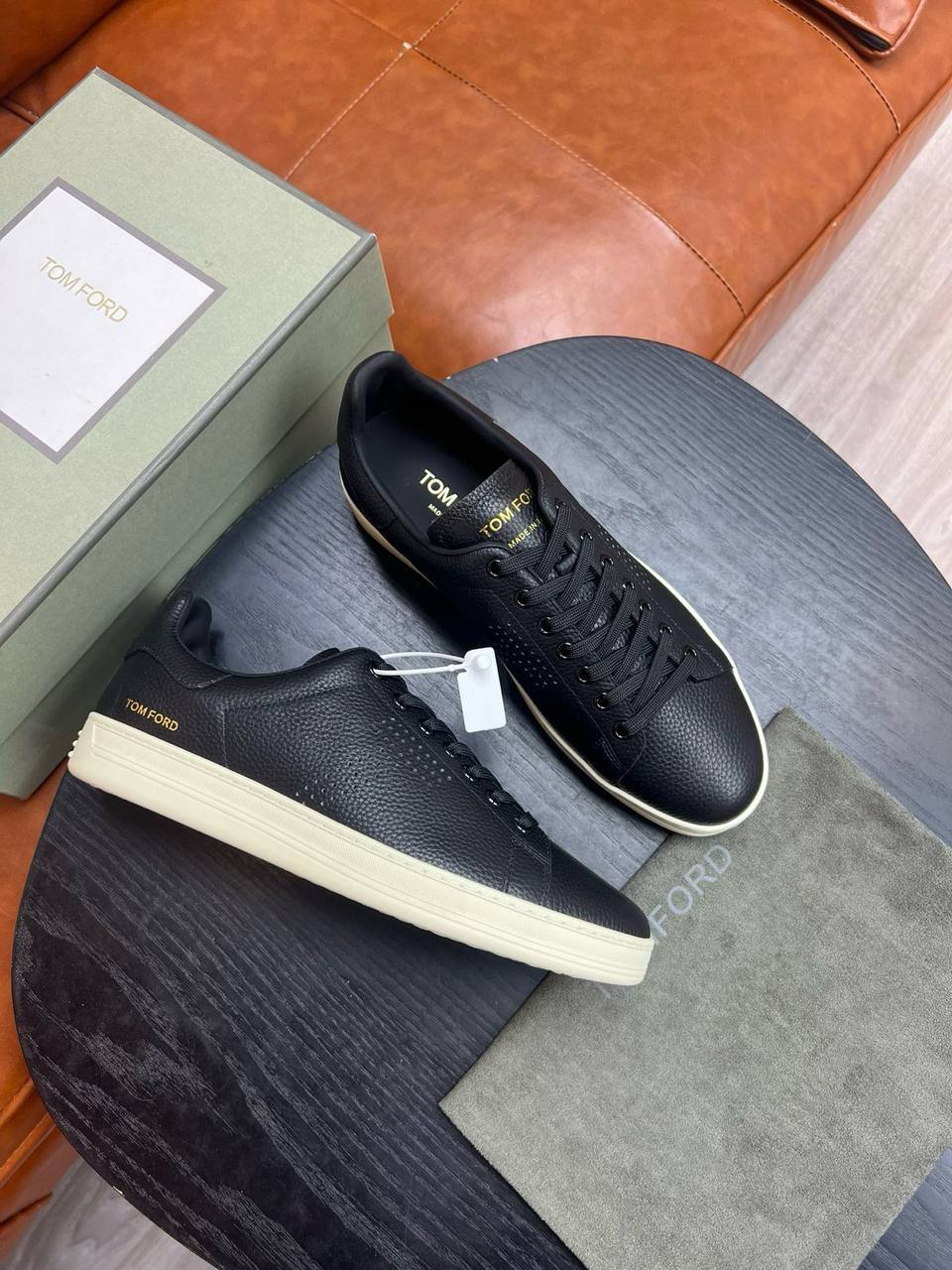 Tom Ford стильные кеды BP-46835 Tom Ford стильные кеды BP-46835