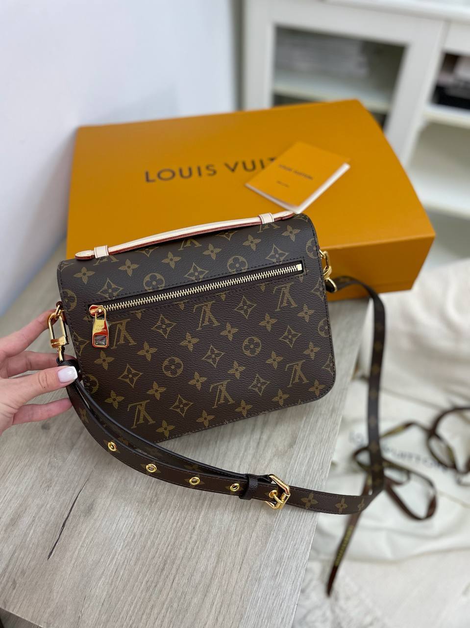 Сумка элитная женская Pochette Metis Louis Vuitton BP-15581 Сумка элитная женская Pochette Metis Louis Vuitton BP-15581