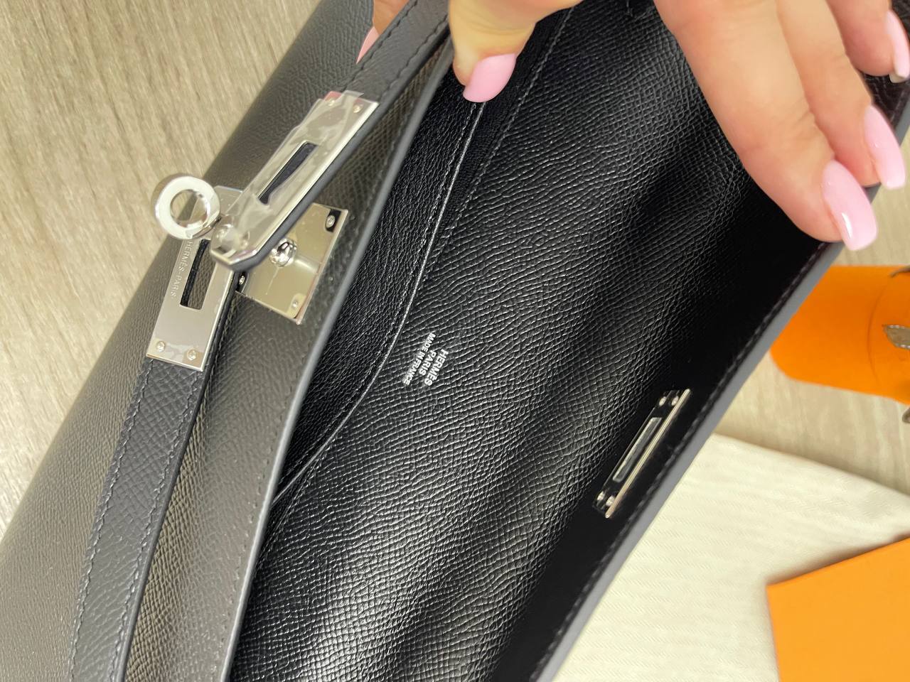 Трендовый клатч KELLY CUT Epsom женский Hermes BP-21940 Трендовый клатч KELLY CUT Epsom женский Hermes BP-21940