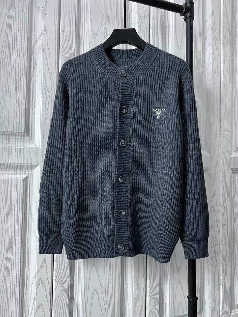 Prada кардиган лимитированный BP-40408 Prada кардиган лимитированный BP-40408