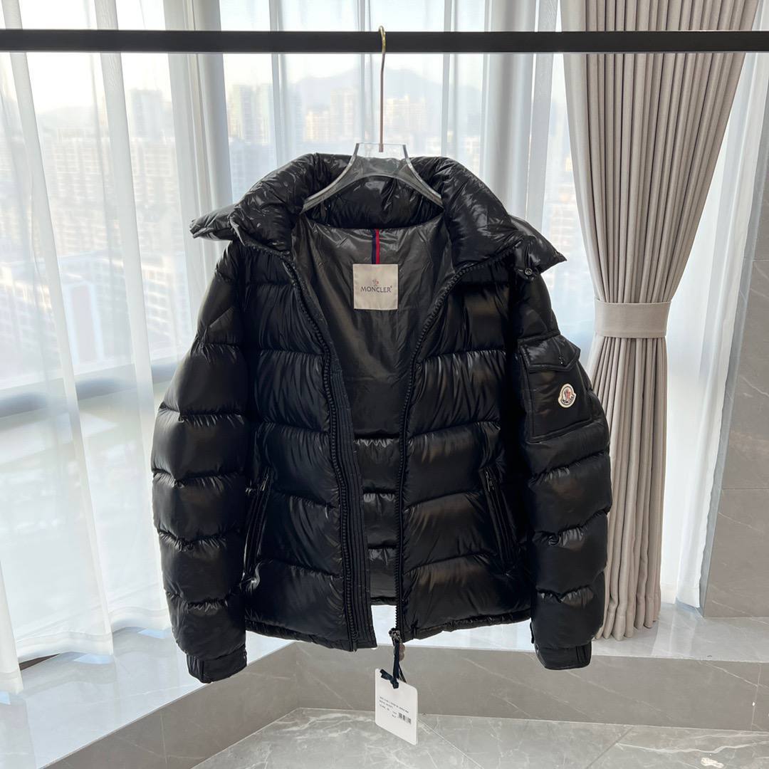 Пуховик черный Maya Moncler BP-000657 Пуховик черный Maya Moncler BP-000657