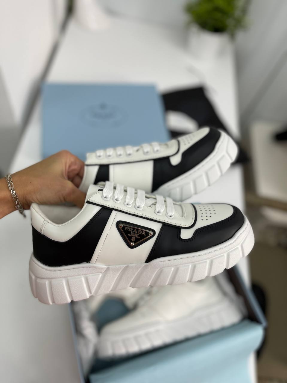 Женские кеды трендовые Prada BP-17956 Женские кеды трендовые Prada BP-17956