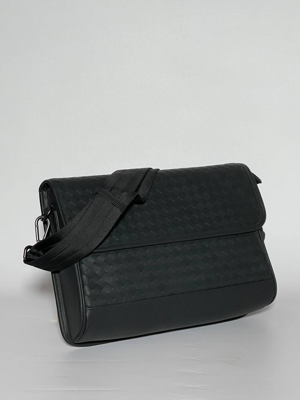 Мессенджер Bottega Veneta стильный BP-39156 Мессенджер Bottega Veneta стильный BP-39156