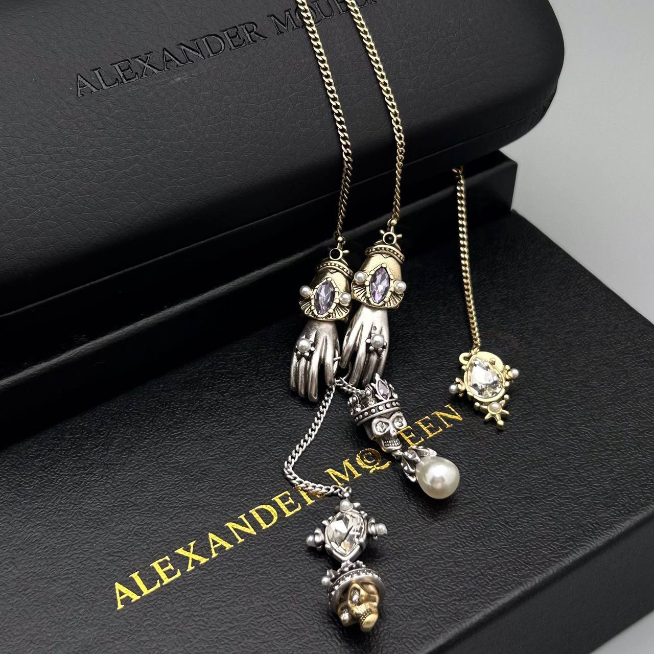 Коллекционная подвеска Alexander McQueen BP-44288 Коллекционная подвеска Alexander McQueen BP-44288