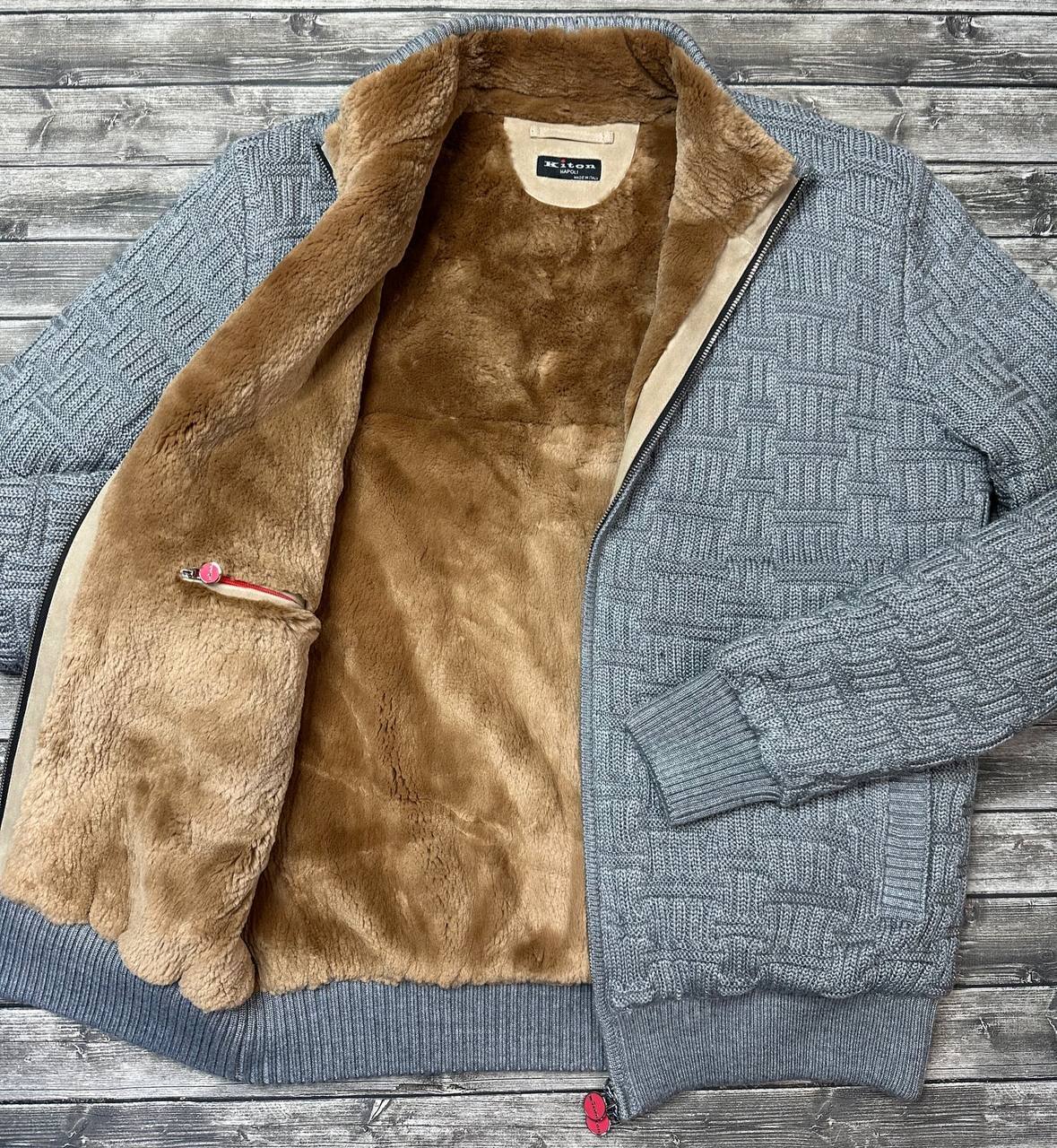 Вязаный кардиган на меху Kiton BP-27032 эксклюзивный Вязаный кардиган на меху Kiton BP-27032 эксклюзивный