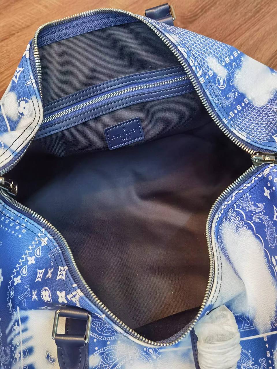 Дорожная сумка сине-белая Louis Vuitton BP-15123 Дорожная сумка сине-белая Louis Vuitton BP-15123