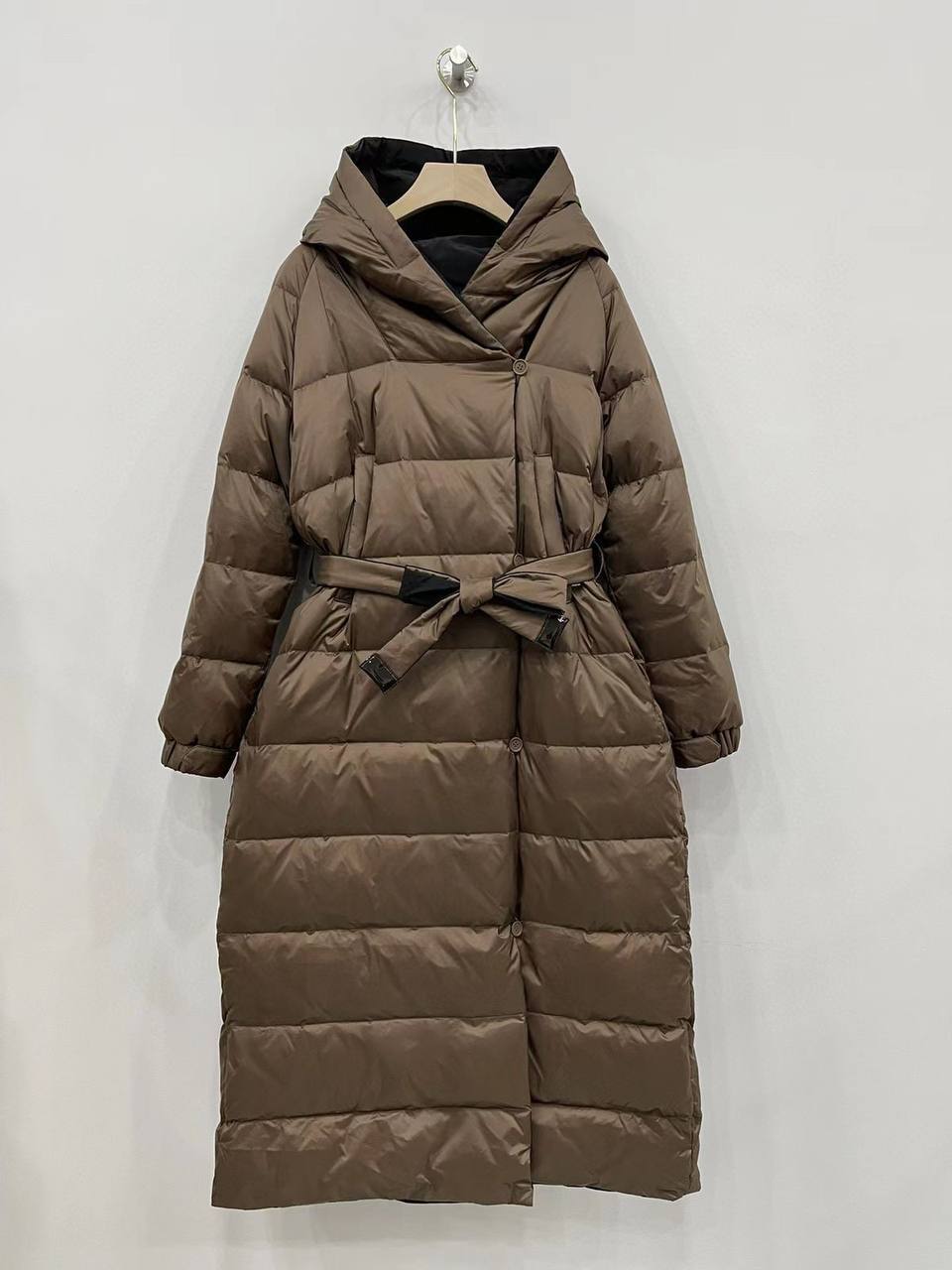 Двухсторонний пуховик элитный Max Mara BP-21260 Двухсторонний пуховик элитный Max Mara BP-21260