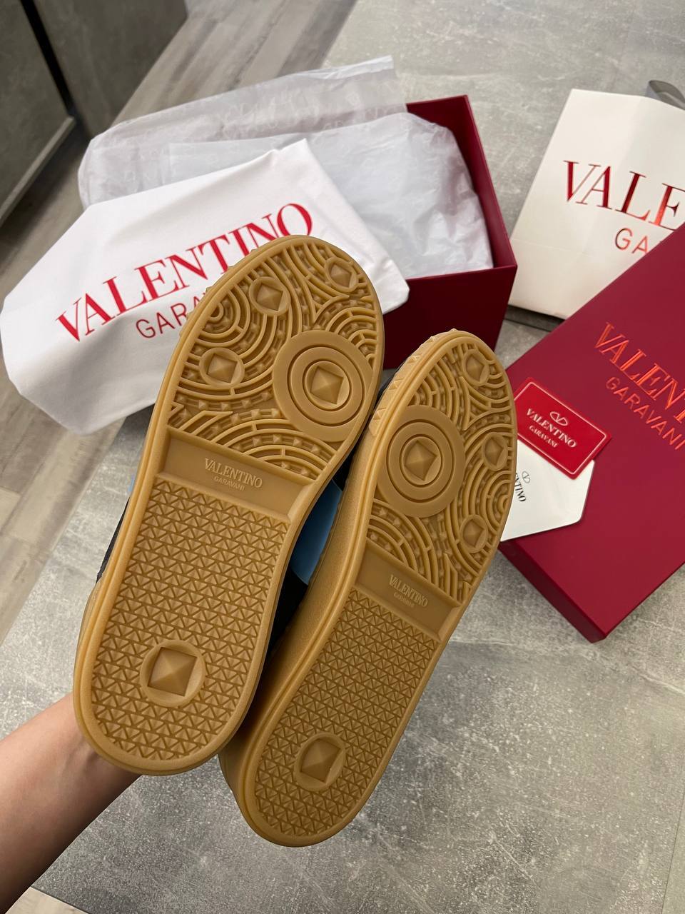 Valentino стильные мужские кеды BP-49283 Valentino стильные мужские кеды BP-49283