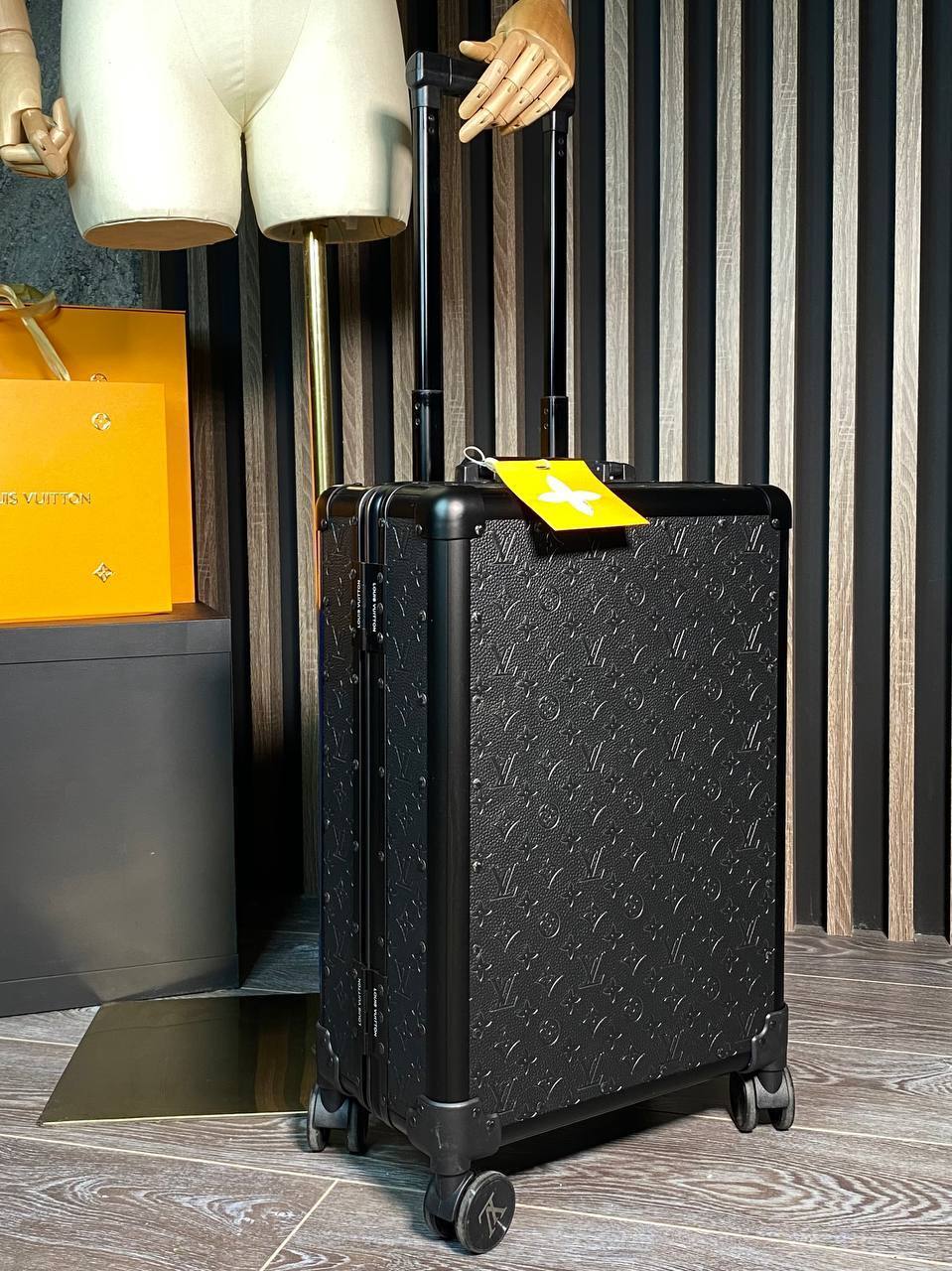 Louis Vuitton стильный чемодан BP-51283 Louis Vuitton стильный чемодан BP-51283