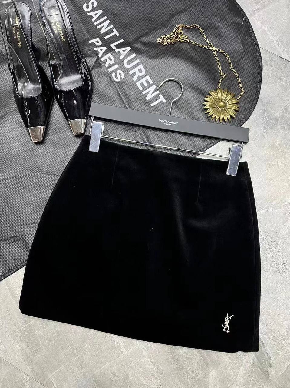 Коллекционная юбка Yves Saint Laurent BP-25497 Коллекционная юбка Yves Saint Laurent BP-25497