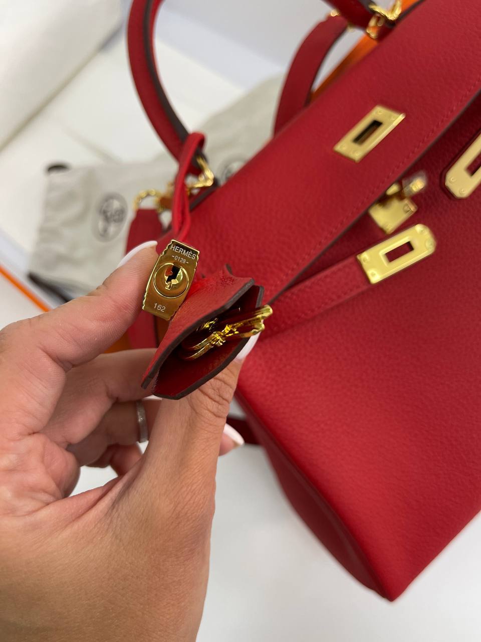 Коллекционная сумка женская Kelly, 25 cm Togo Hermes BP-16143 Коллекционная сумка женская Kelly, 25 cm Togo Hermes BP-16143